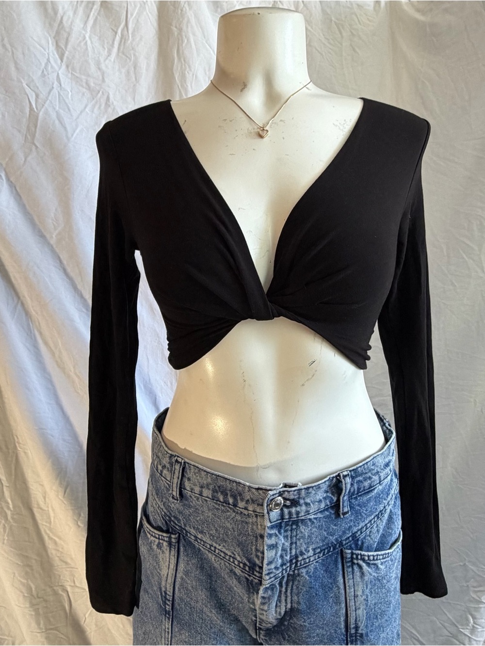Black Long Sleeve Women's crossed crop Top